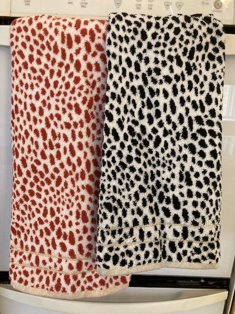 European Art Blackberry Animal Design Hand Towel