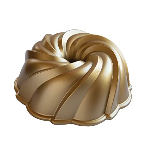 Nordic Ware - Swirl Bundt Cake Shape Pan