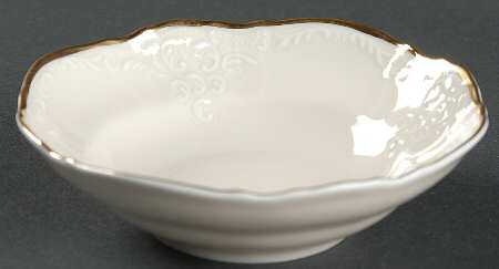 Bernadotte 23cm/9" Salad Bowl, Ivory Gold
