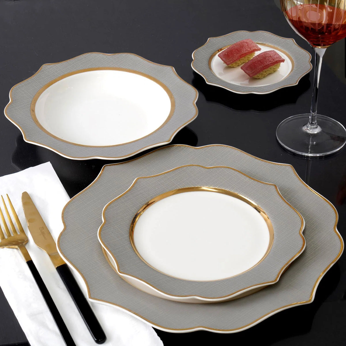 Brilliant Nova 30 Piece Bone China Dinnerware Set