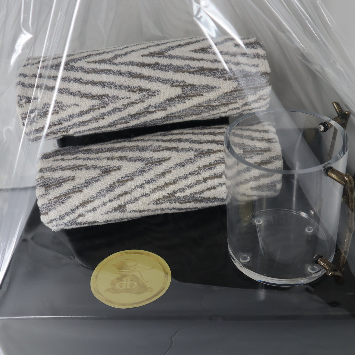 Vort Gift - Washing Cup with 2 Hand Towels