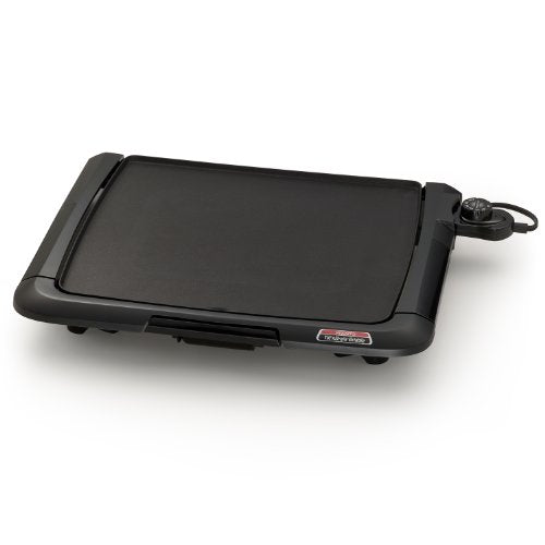 Presto 07045 Family-Size Cool-Touch Tilt'N Drain Electric Griddle (19" x 15")