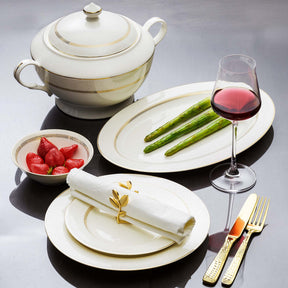 Brilliant Aida 30 Piece Bone China Dinnerware Set